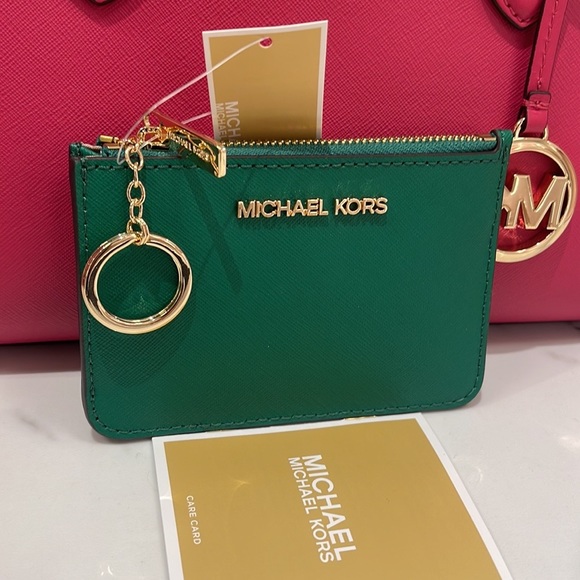 MICHAEL KORS SMALL TOP ZIP COINPOUCH WITH ID PALMETTO GREEN COLOR
NWT - Picture 13 of 16